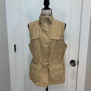 Cabela's Beige Sleeveless Vest